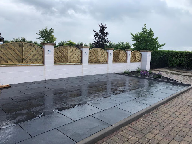 E Reynolds Fencing